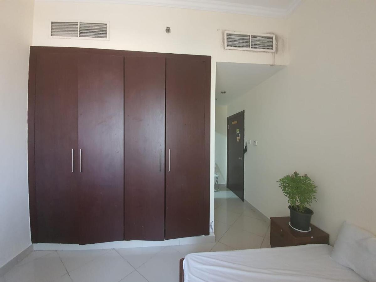 One Masterbedroom In 2 Bedroom Apt,Al Darwesh,Al Barsha 1ドバイ エクステリア 写真